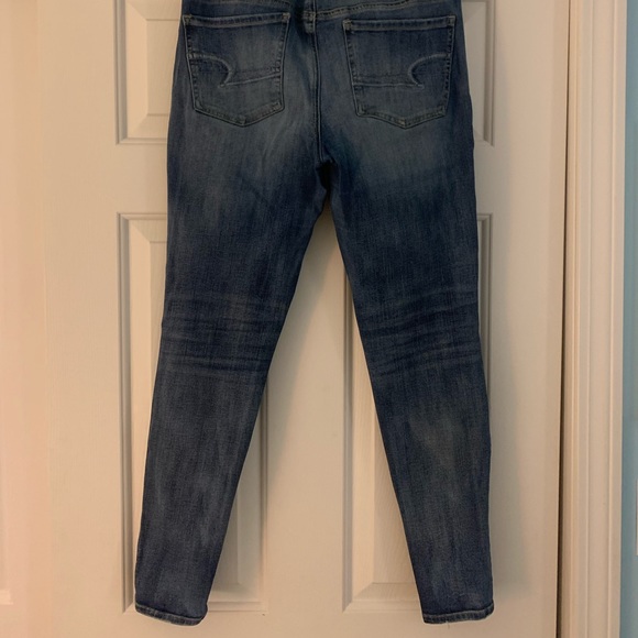 American Eagle High Waisted Jeans - Picture 3 of 8
